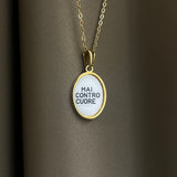 Collana Mai contro cuore