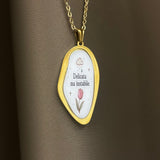 Collana Delicata ma instabile